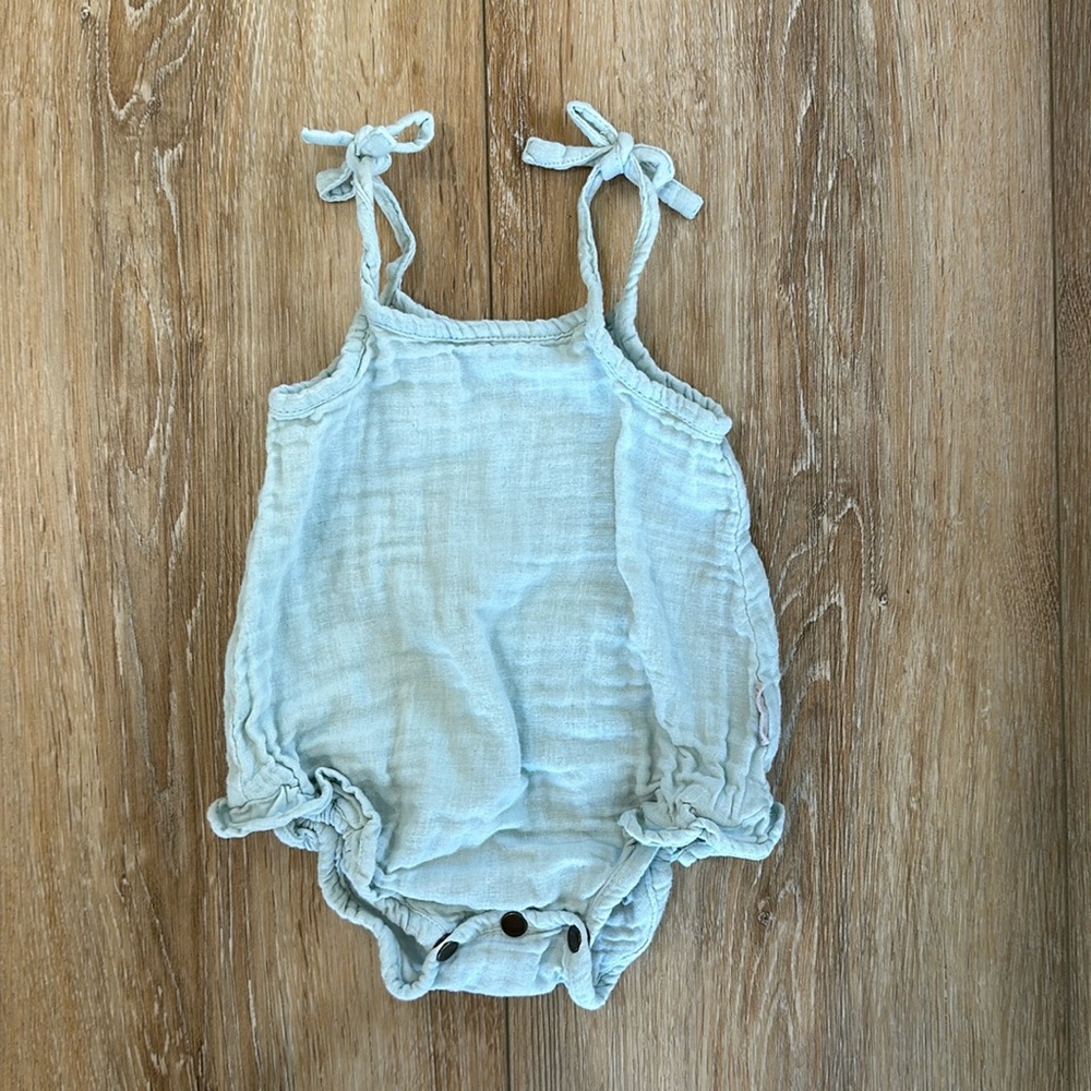Baby Linen Bodysuit - Picture 1 of 3